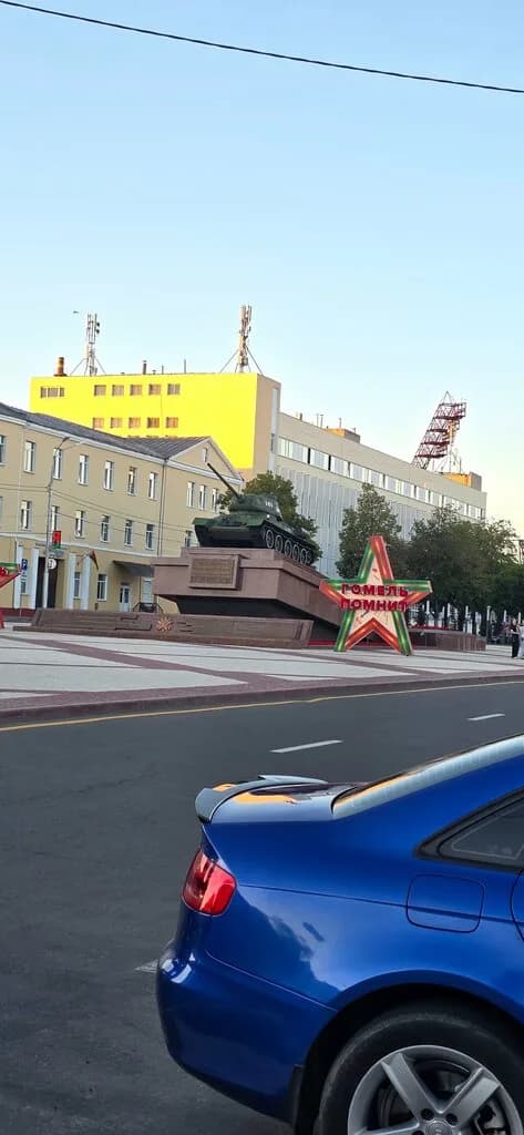 Мемориальный комплекс на площади Восстания — фото 3