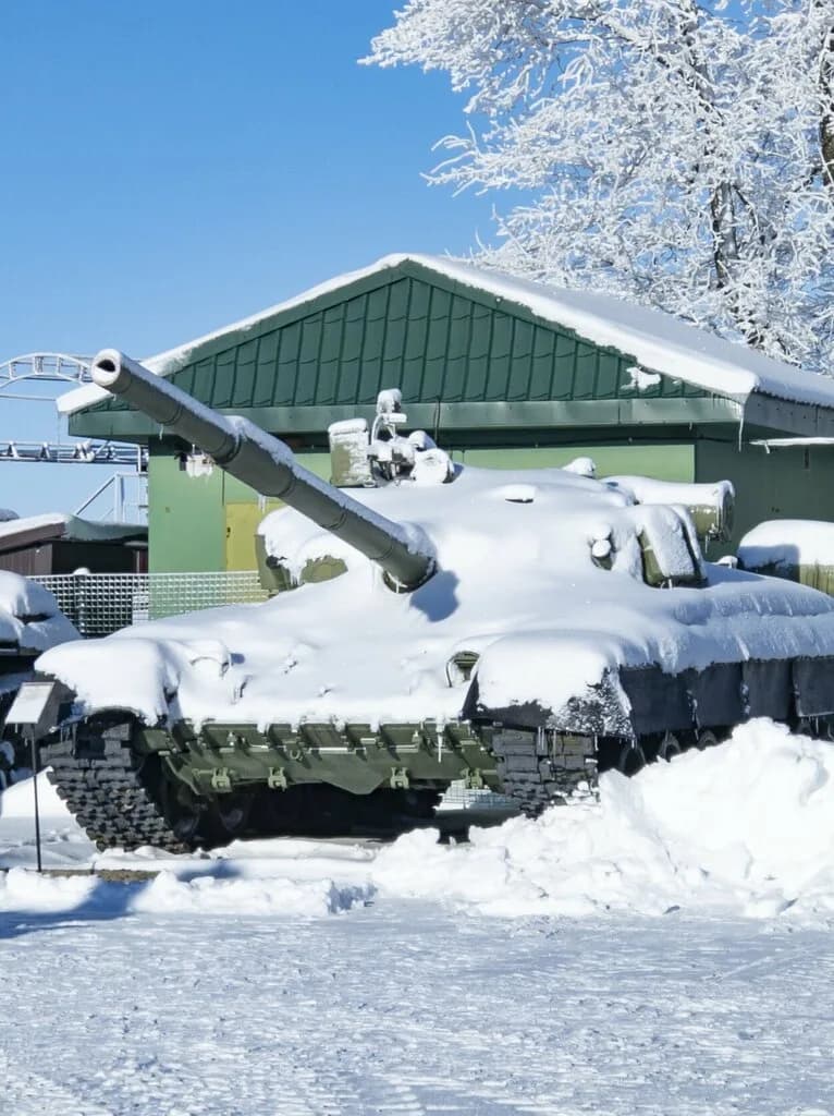 Основной боевой танк Т-80
