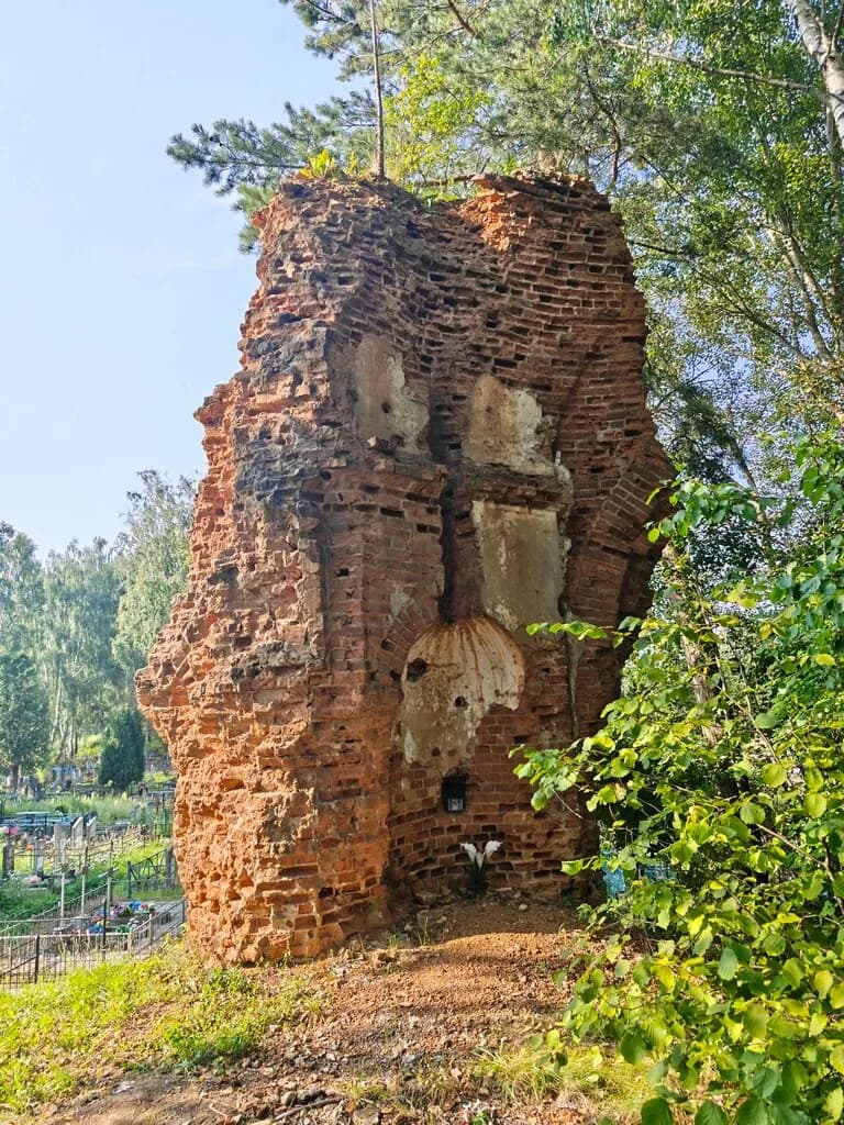 Руины церкви — фото 5