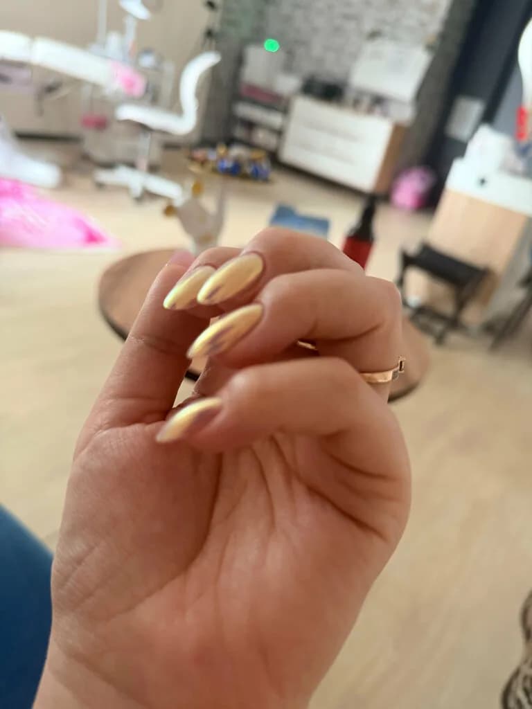 Ynails