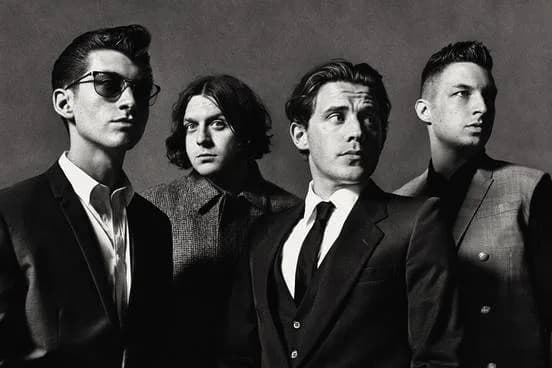 Arctic Monkeys названы лучшей британской группой по итогам Brit Awards 2014