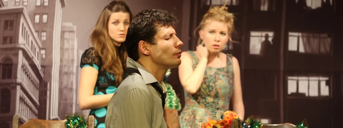 Фривольную женскую комедию «Медовый месяц» покажут в Минске. Когда?