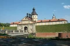 Неизвестные подземные сооружения обнаружены при реконструкции Несвижского замка