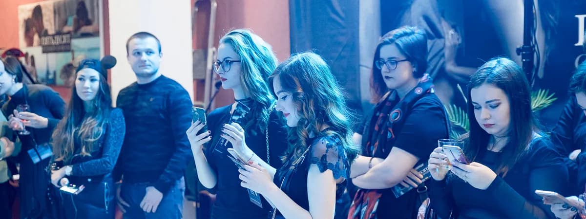 Как в Минске презентовали фильм «50 оттенков свободы»: фоторепортаж