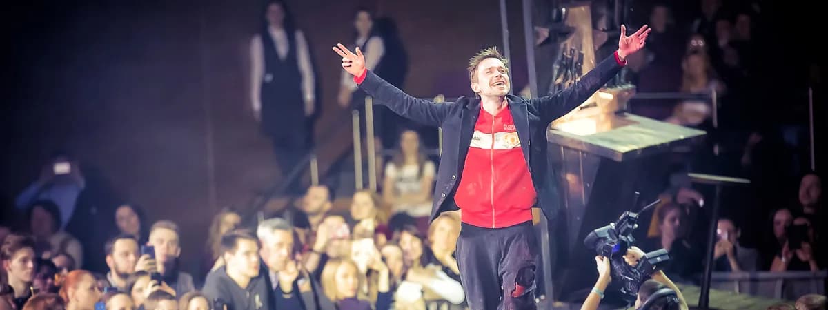 Актер из «Притяжения» привезет в Минск драматическое шоу #ЗАНОВОРОДИТЬСЯ