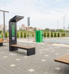 Betera установила “умные” скамейки в Минске. В каких местах? 