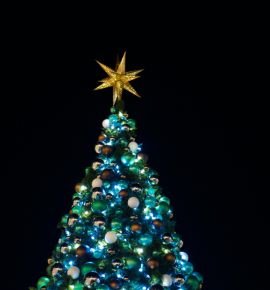 Когда засияет главная ёлка страны?