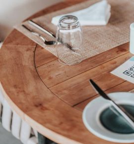 В Минске внедряют два новых QR-сервиса: для оплаты в кафе и на светофорах