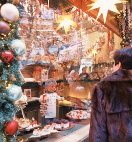 В Dana Mall открылась новогодняя инсталляция «Калядны кiрмаш»