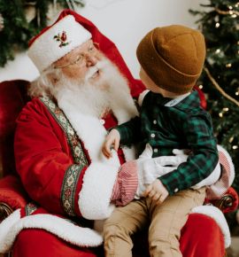 Снегурочка едет в Беловежскую пущу: зима начинается в резиденции Деда Мороза