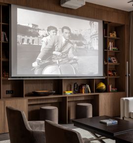 В Минске открыли библиотеки-кинотеатры в подъездах жилых домов