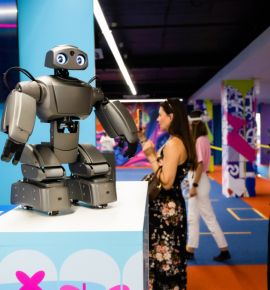 Более 115 игр и приключений: в Минске открылся один из самых крупных VR-парков
