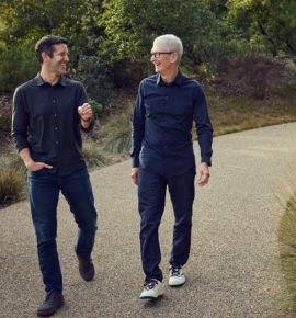 Тим Кук покинул пост главы Apple: компанию возглавил Джон Тернус